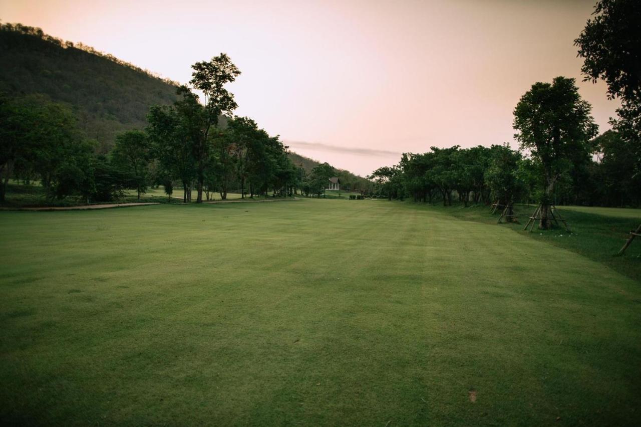 Phubachiang Golf & Resort Паксе Екстериор снимка