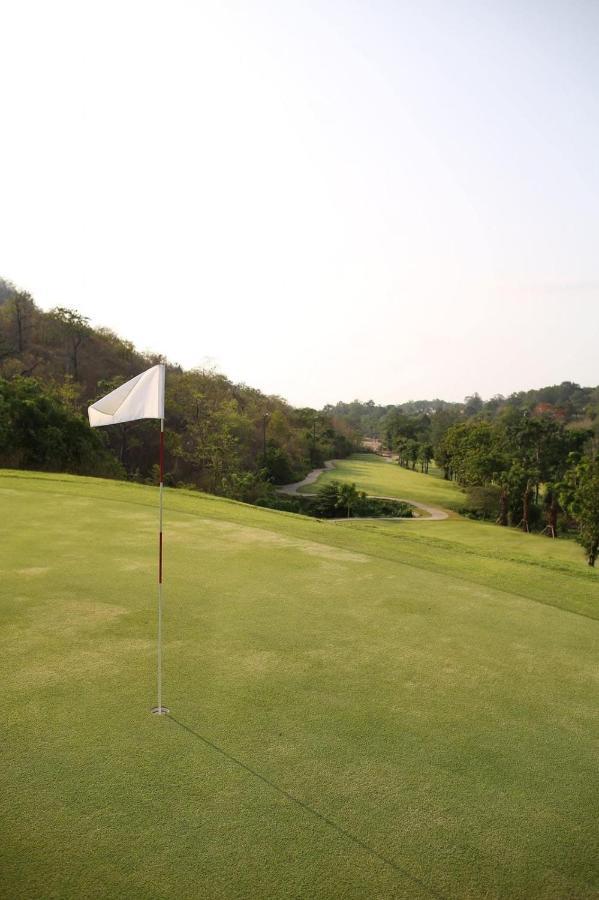 Phubachiang Golf & Resort Паксе Екстериор снимка