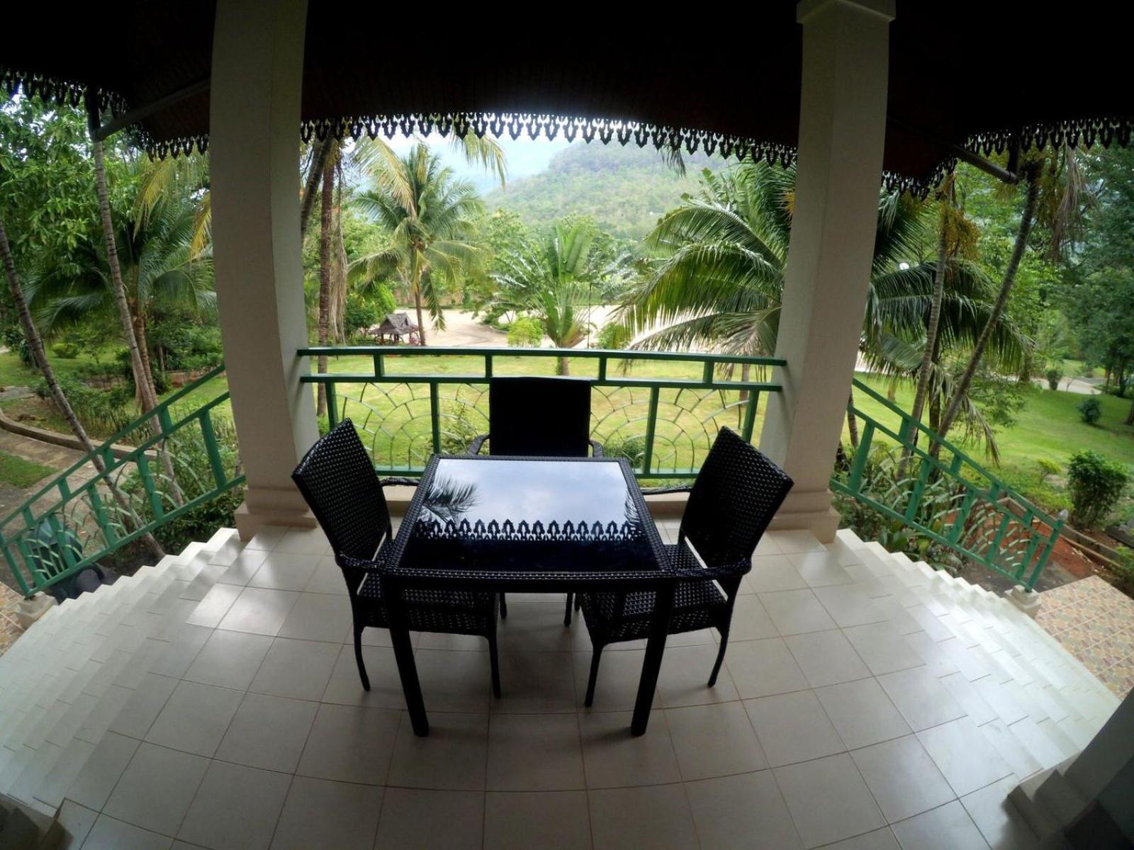 Phubachiang Golf & Resort Паксе Екстериор снимка