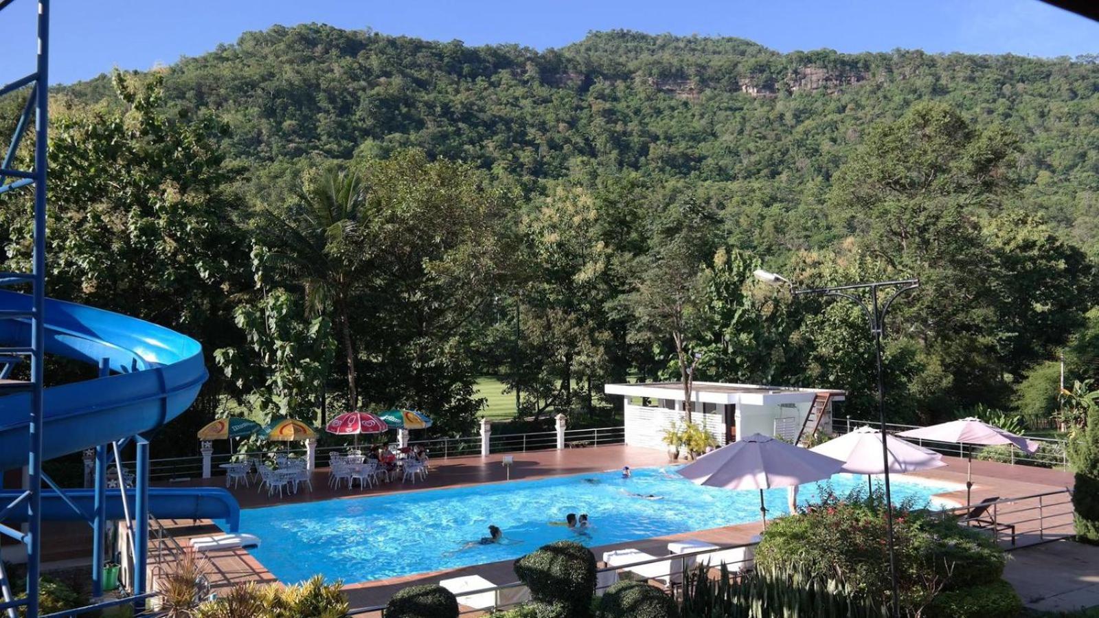 Phubachiang Golf & Resort Паксе Екстериор снимка