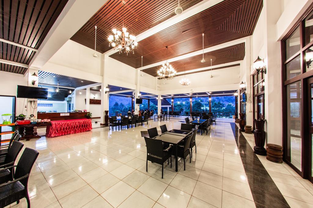 Phubachiang Golf & Resort Паксе Екстериор снимка