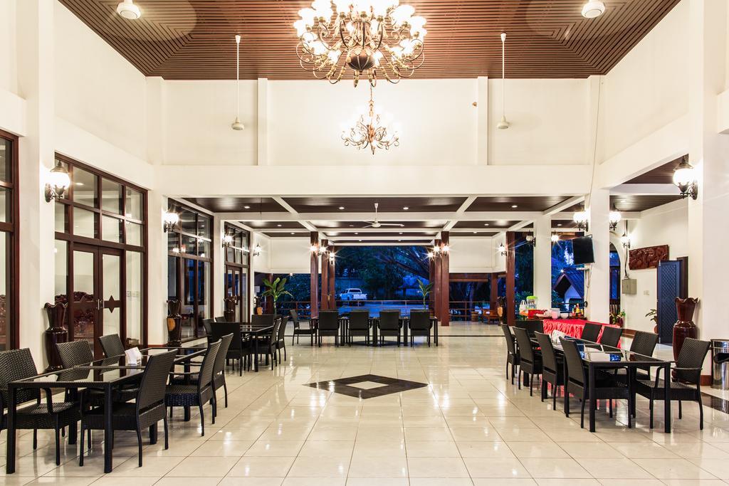 Phubachiang Golf & Resort Паксе Екстериор снимка