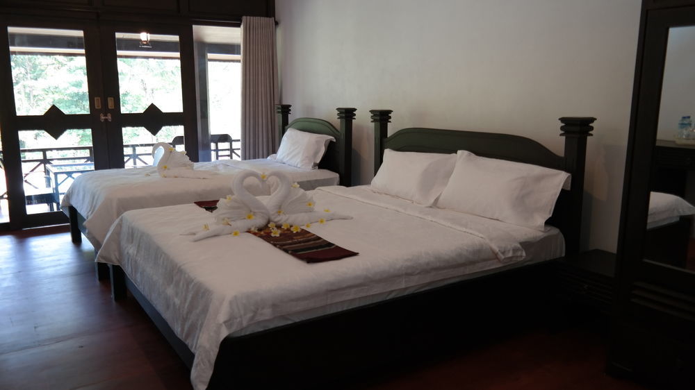 Phubachiang Golf & Resort Паксе Екстериор снимка