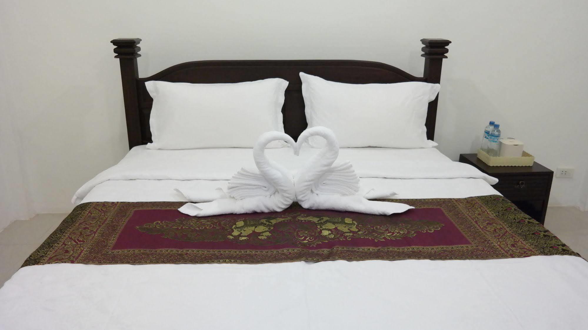 Phubachiang Golf & Resort Паксе Екстериор снимка