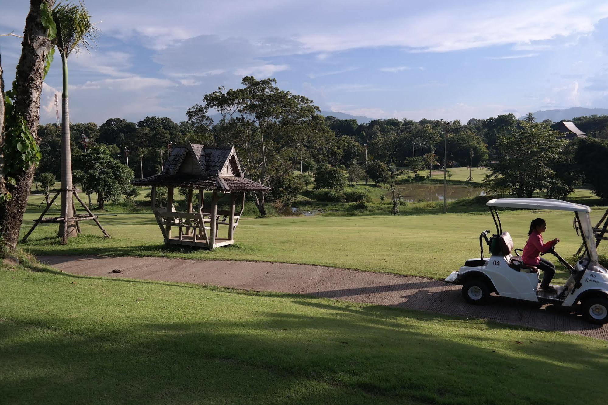Phubachiang Golf & Resort Паксе Екстериор снимка